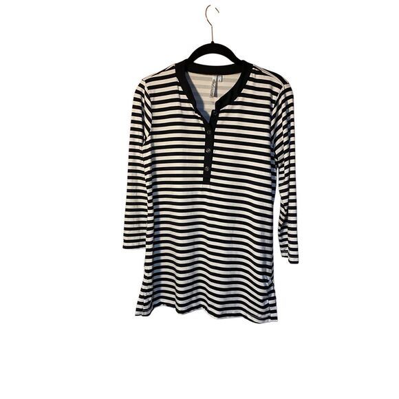Lulu B women’s black and white striped tunic top size small - Picture 1 of 4